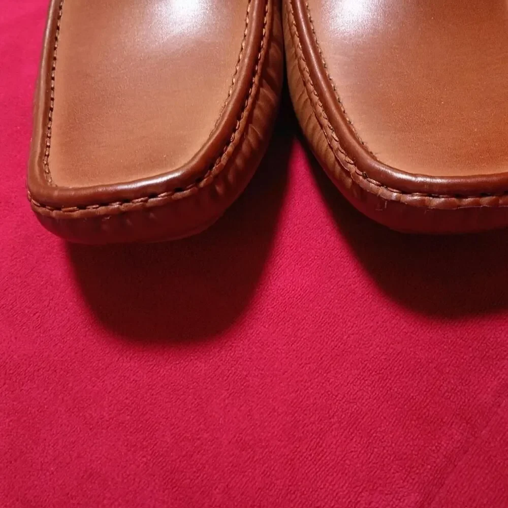 Guess Men's Brown and Tan Loafers